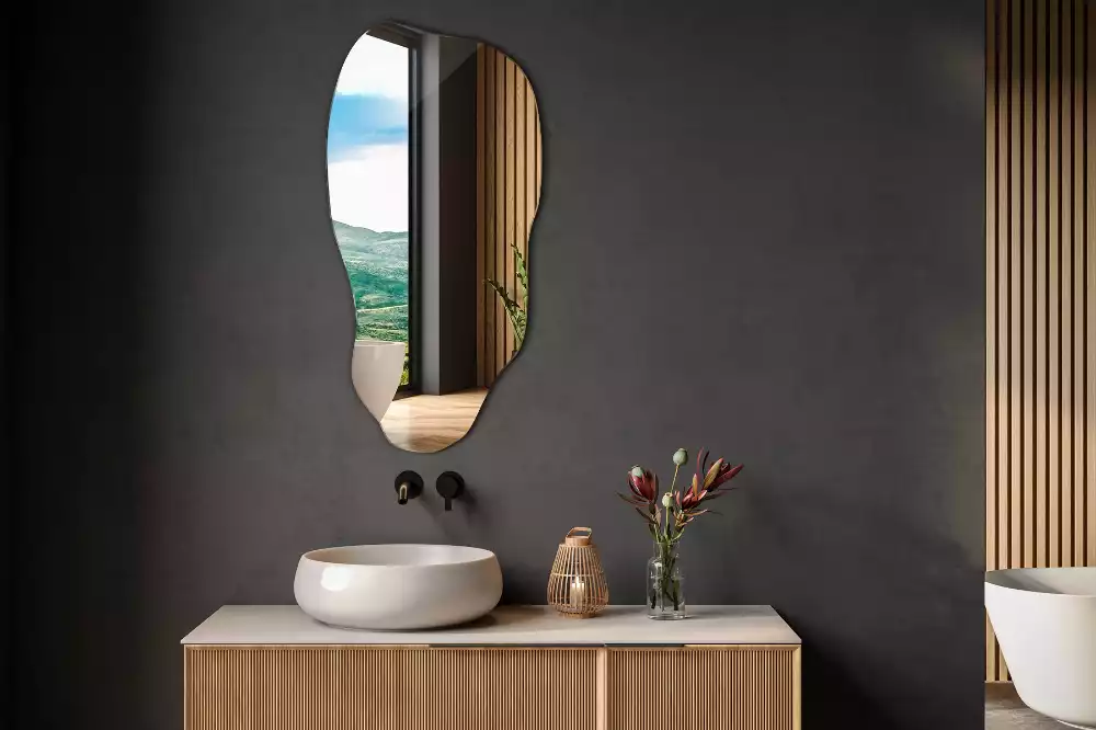 Oglindă formă neregulată pată agățată