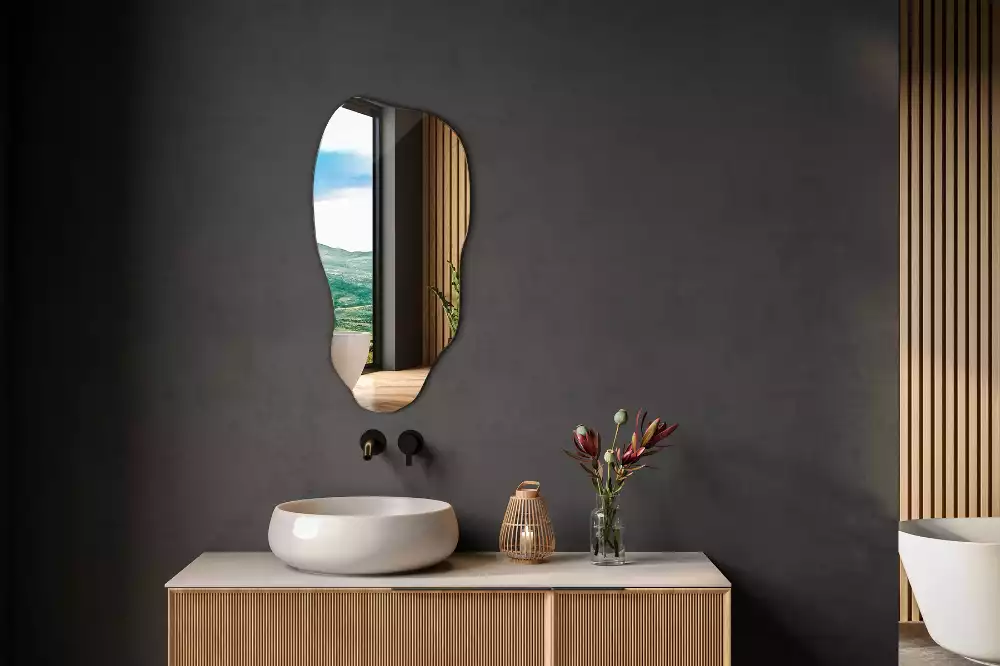 Oglindă formă neregulată pată agățată