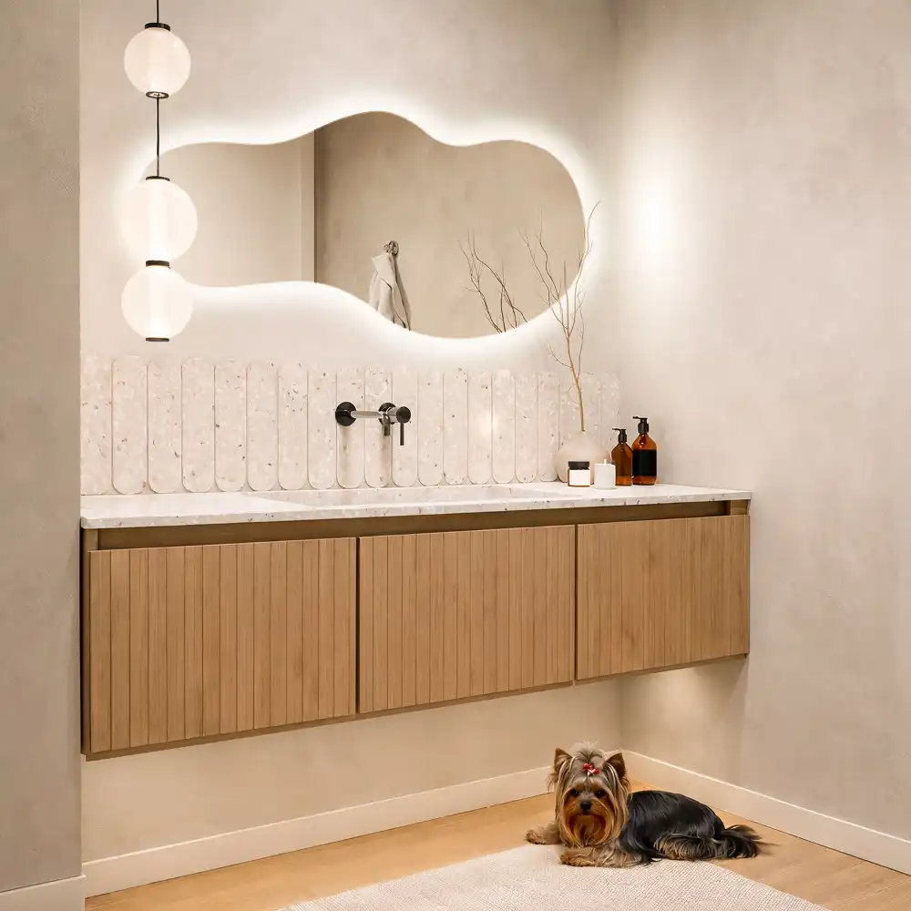Oglindă organică cu iluminare ambientală