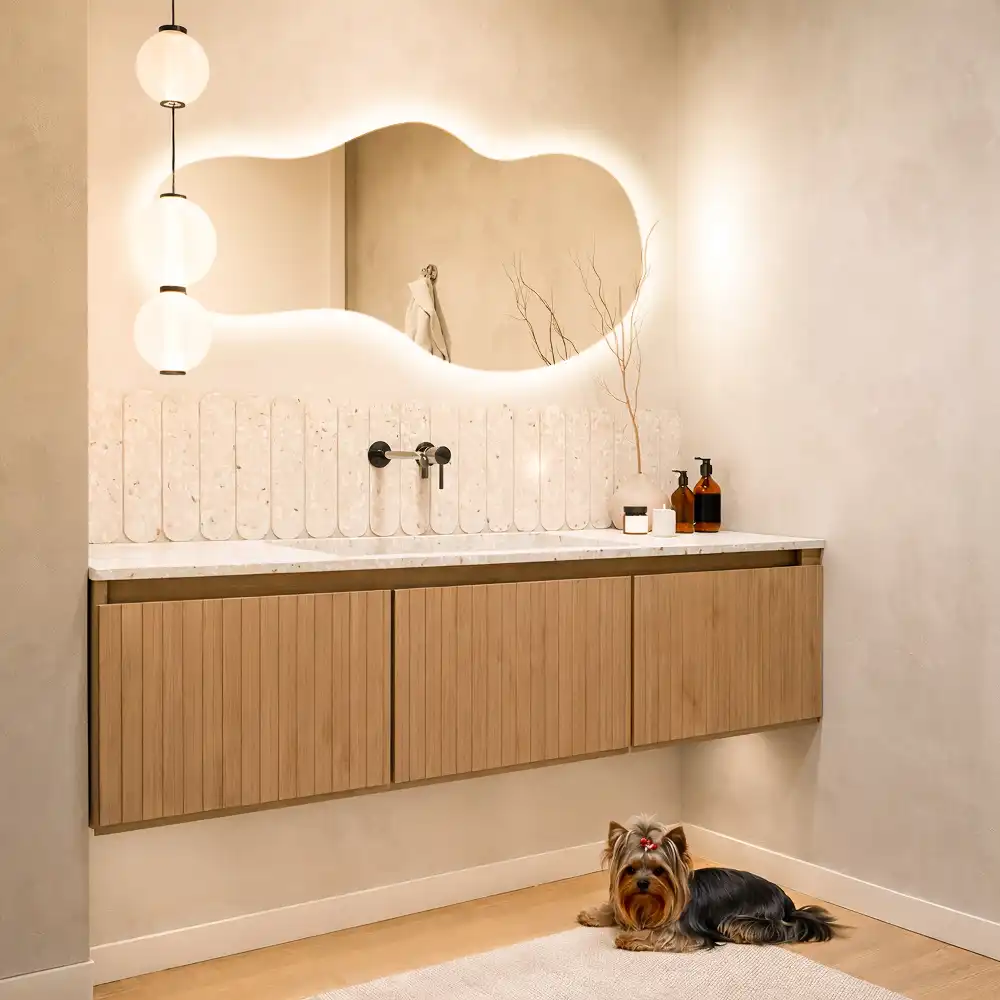 Oglindă organică cu iluminare ambientală