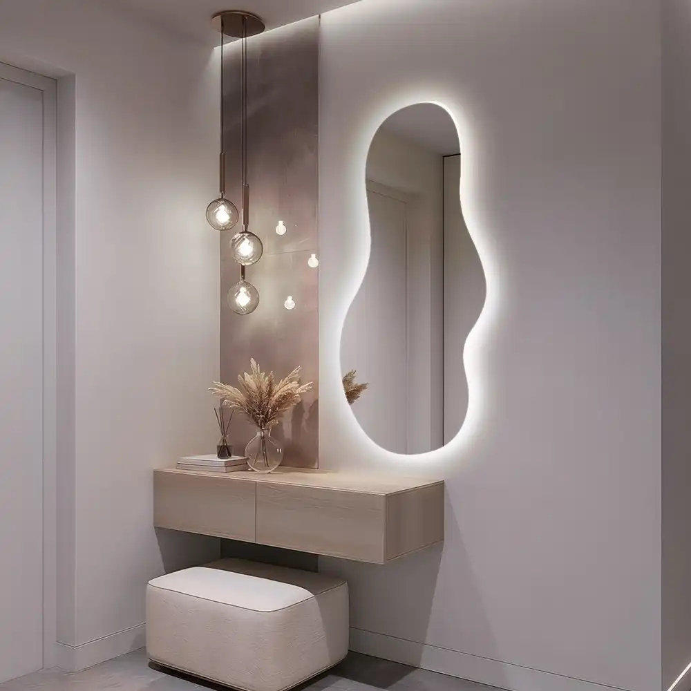 Oglindă organică cu iluminare ambientală