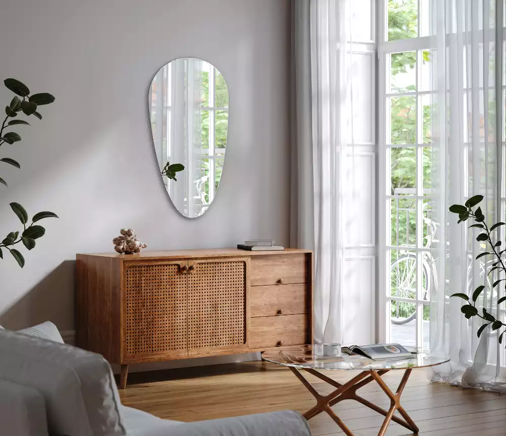 Oglindă lacrimă cădere de perete