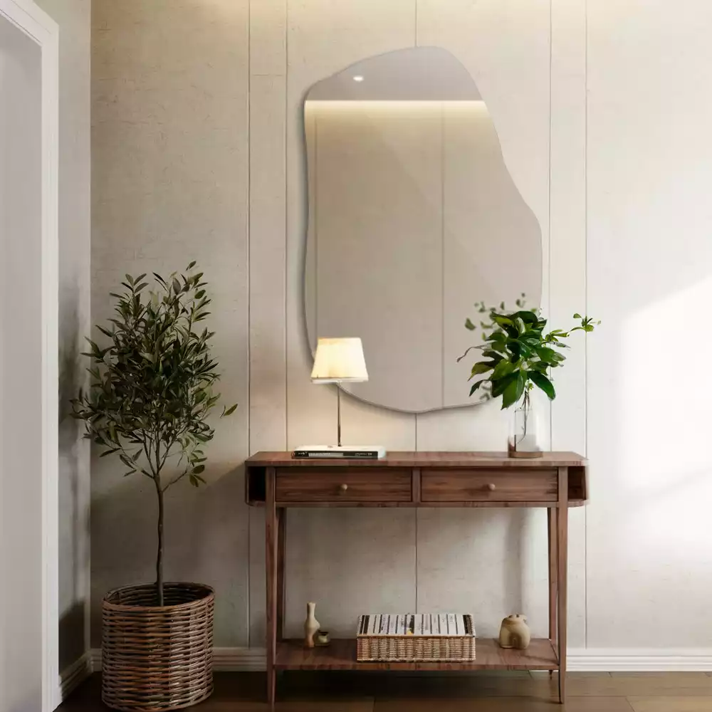 Oglinda forma neregulata cu accent de modă