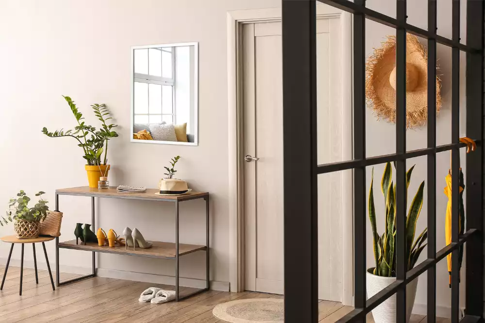 Oglindă dreptunghiulară decorativă cu ramă albă