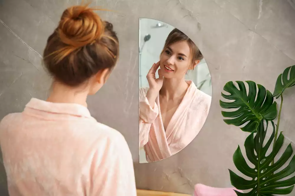 Oglindă semicerc atârnat fără ramă